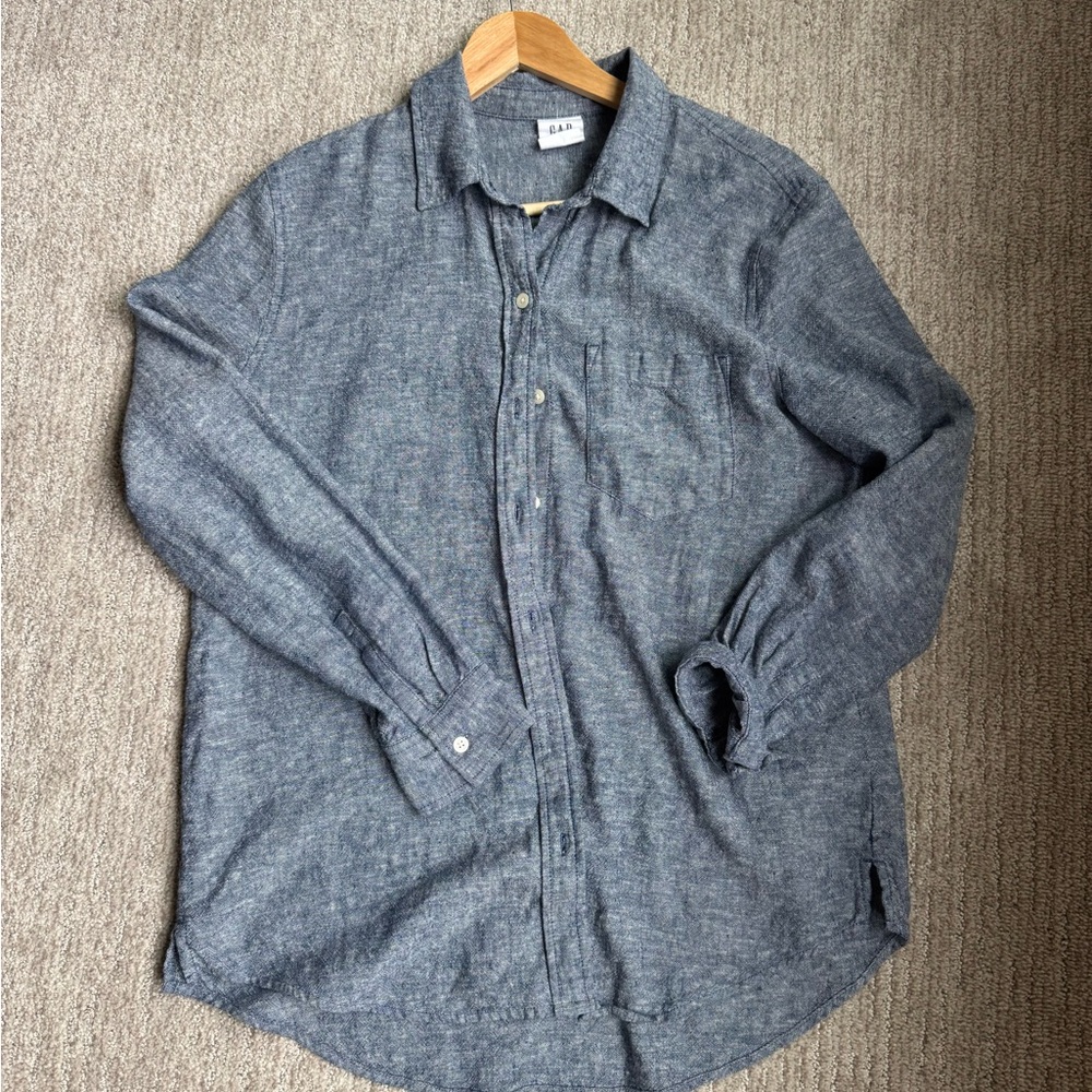NWOT GAP Navy Casual Button Down Shirt